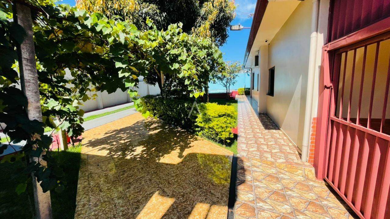 Casa Residencial para à venda no Bairro SAO CRISTOVAO em CASCAVEL: 