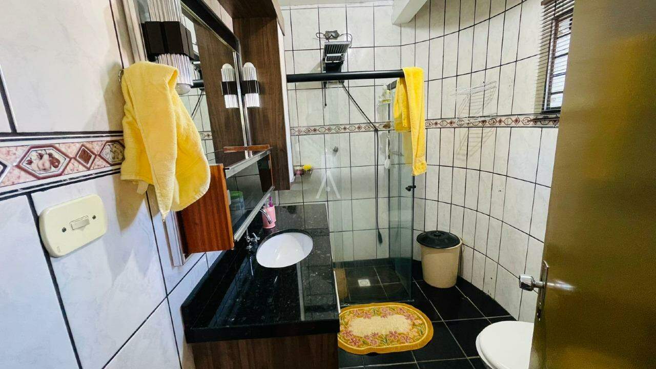 Casa Residencial para à venda no Bairro SAO CRISTOVAO em CASCAVEL: 