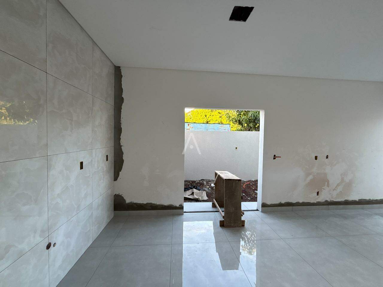 Casa Residencial para à venda no Bairro JARDIM COOPAGRO em TOLEDO: