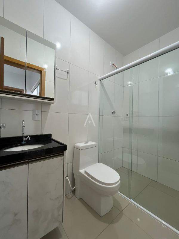 Casa Residencial para à venda no Bairro CASCAVEL VELHO em CASCAVEL: 