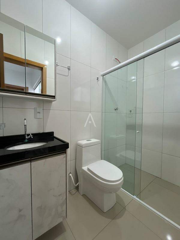 Casa Residencial para à venda no Bairro CASCAVEL VELHO em CASCAVEL: Banheiro