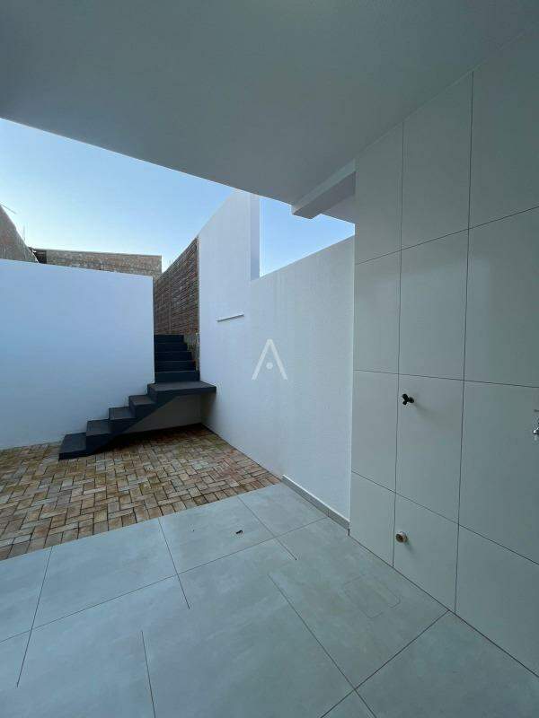 Casa Residencial para à venda no Bairro CASCAVEL VELHO em CASCAVEL: 