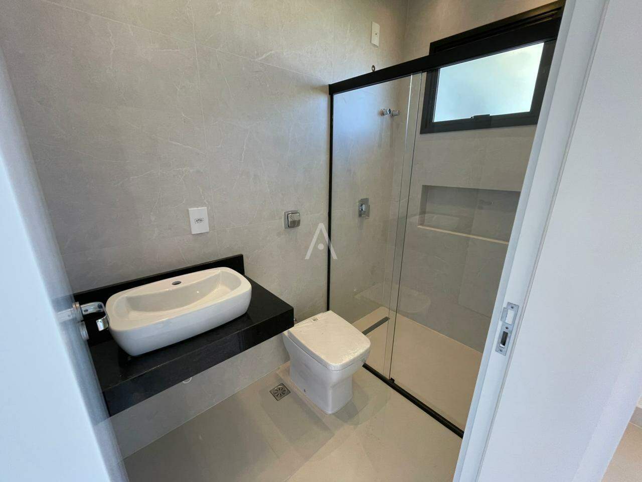 Casa Residencial para à venda no Bairro RECANTO TROPICAL em CASCAVEL: 