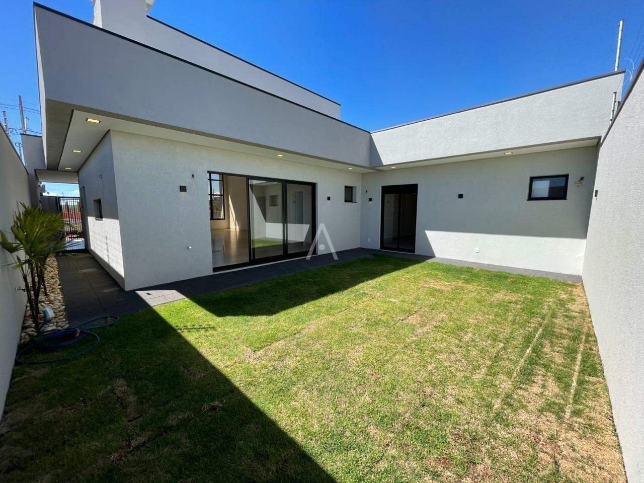 Casa Residencial para à venda no Bairro RECANTO TROPICAL em CASCAVEL: 
