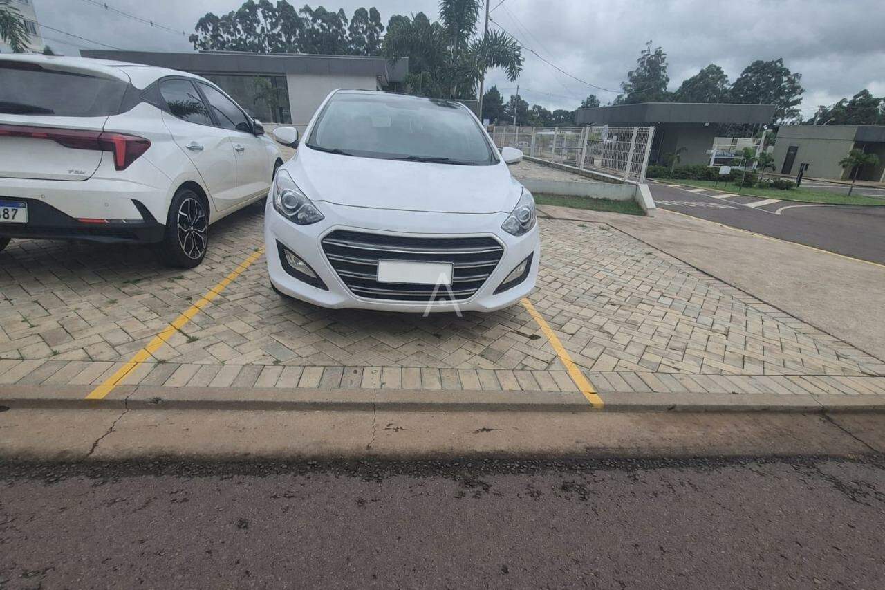 Apartamento para para aluguel no Bairro BRASILIA em CASCAVEL: VAGA DE GARAGEM