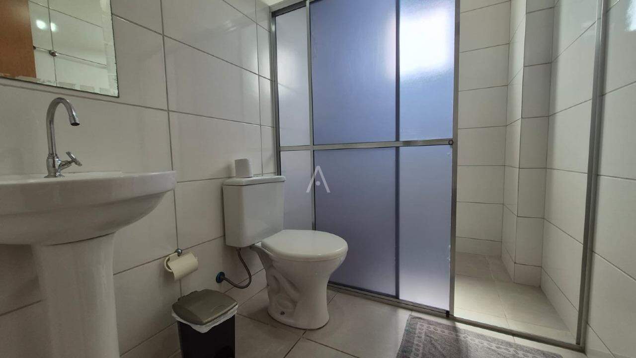 Apartamento para para aluguel no Bairro SANTA CRUZ em CASCAVEL: BANHEIRO