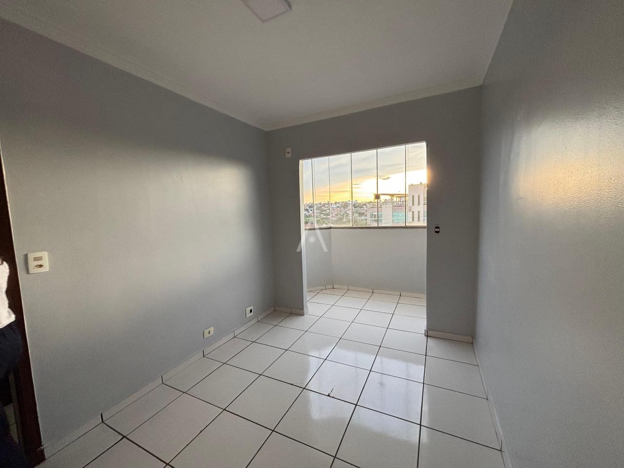 Apartamento para à venda no Bairro SANTA CRUZ em CASCAVEL: 