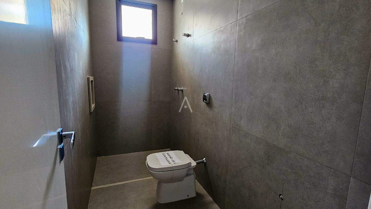 Sobrado para à venda no Bairro COUNTRY em CASCAVEL: