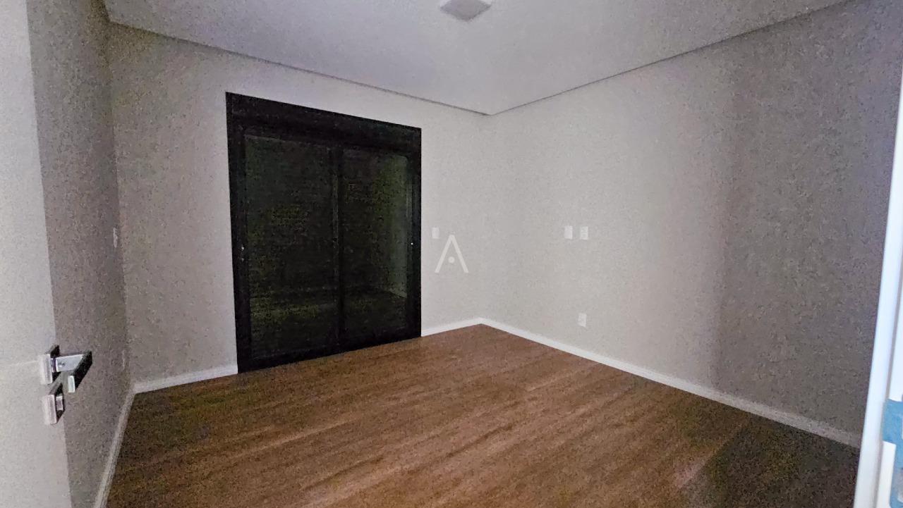 Sobrado para à venda no Bairro COUNTRY em CASCAVEL: 