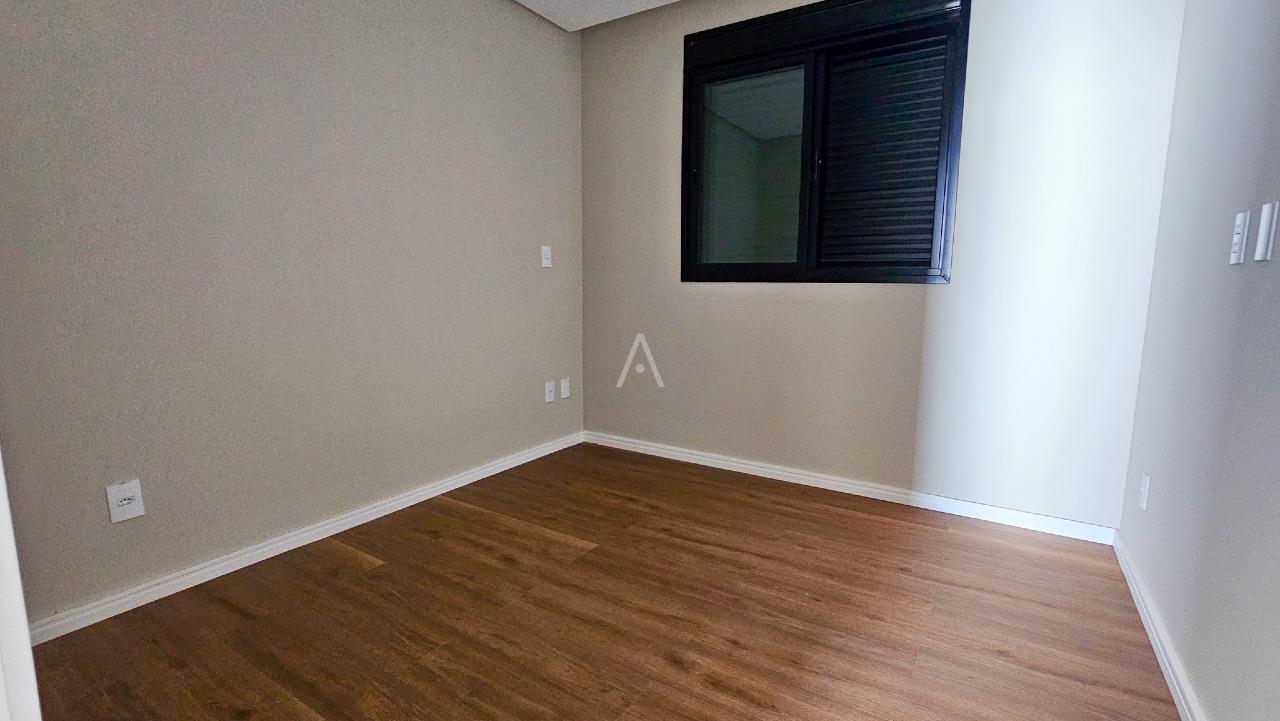 Sobrado para à venda no Bairro COUNTRY em CASCAVEL: 