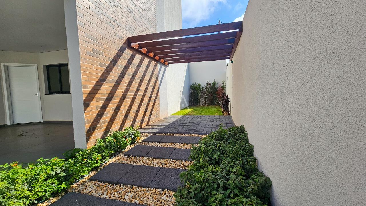 Sobrado para à venda no Bairro COUNTRY em CASCAVEL: 