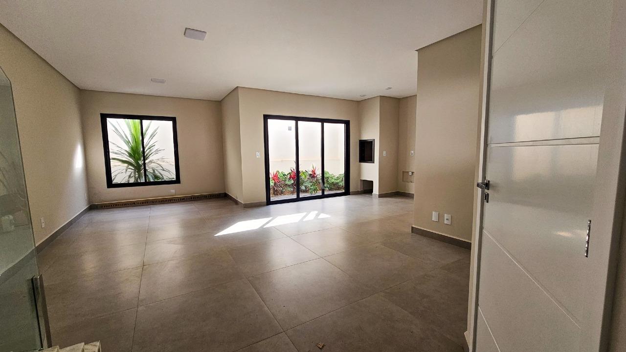 Sobrado para à venda no Bairro COUNTRY em CASCAVEL: 