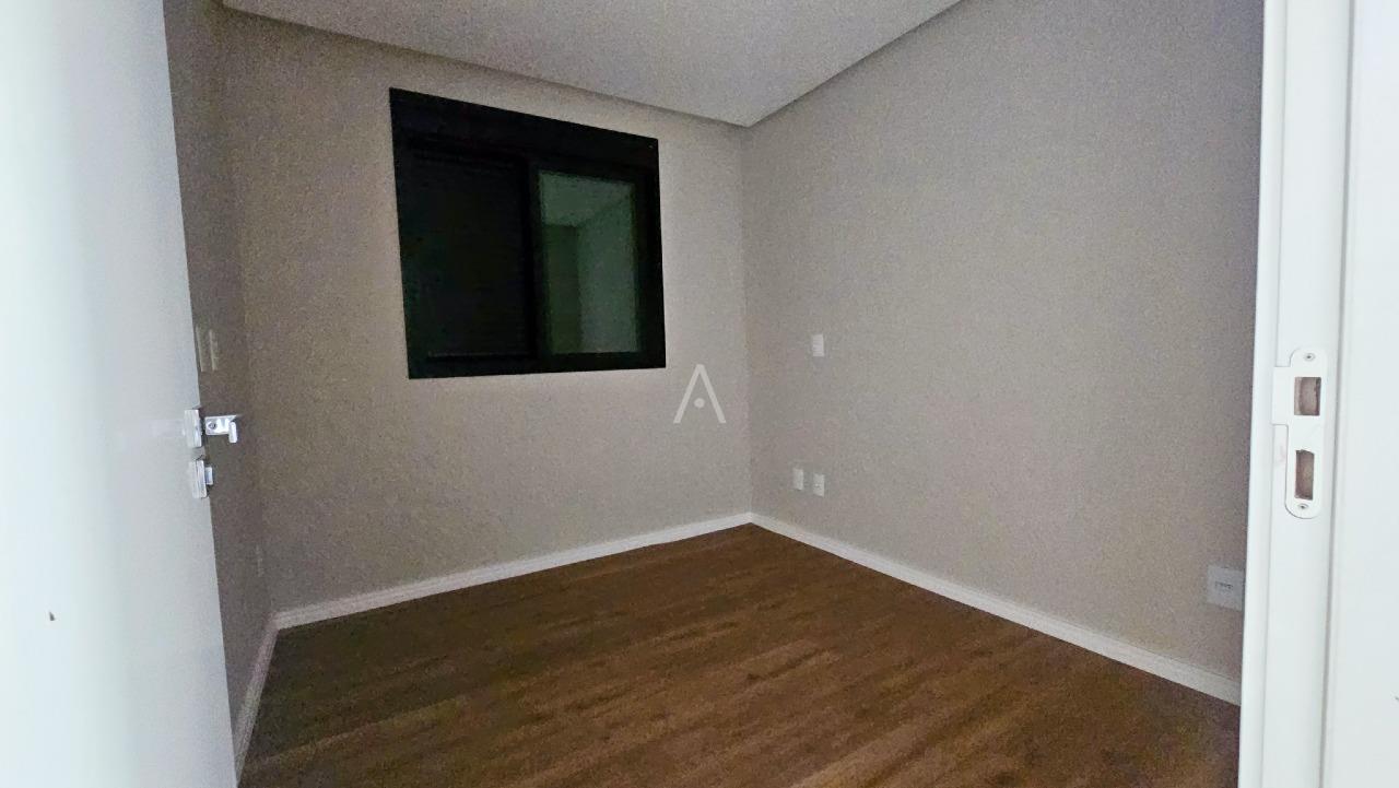 Sobrado para à venda no Bairro COUNTRY em CASCAVEL: 