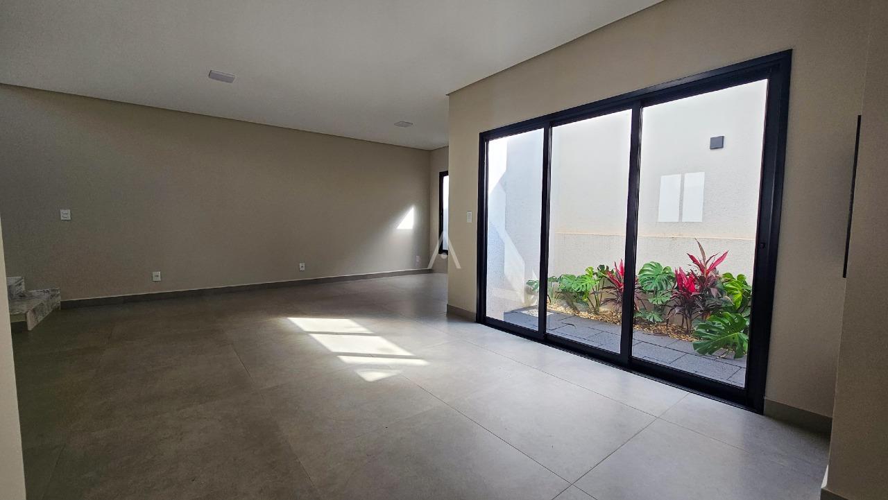 Sobrado para à venda no Bairro COUNTRY em CASCAVEL: 