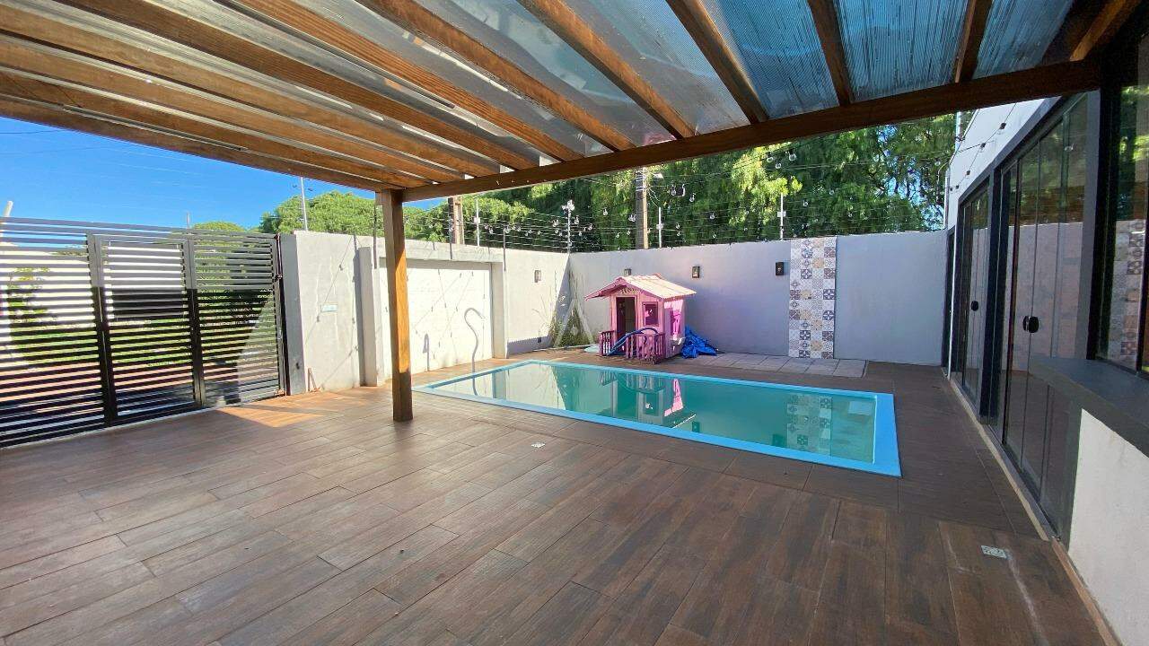 Casa Residencial para à venda no Bairro CANADA em CASCAVEL: 
