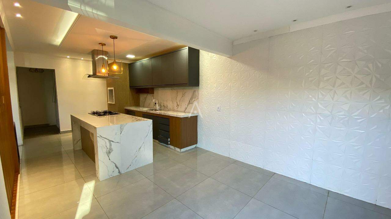 Casa Residencial para à venda no Bairro CANADA em CASCAVEL:
