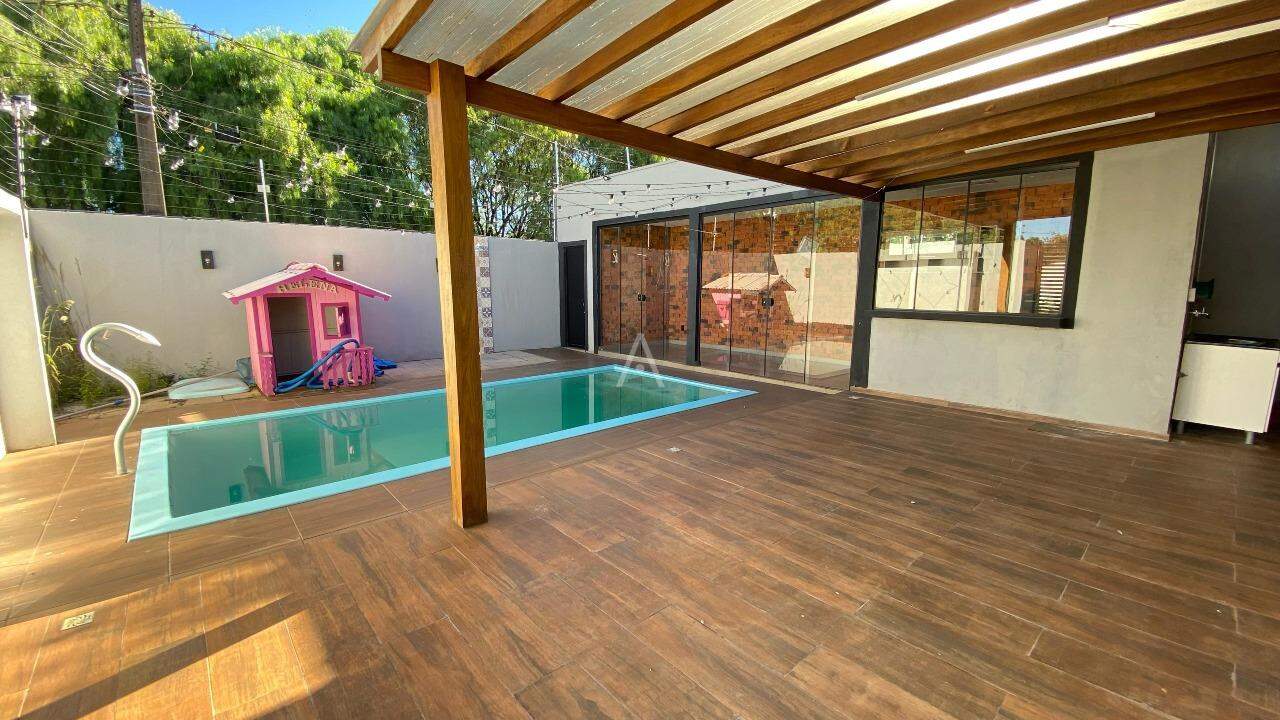 Casa Residencial para à venda no Bairro CANADA em CASCAVEL: 