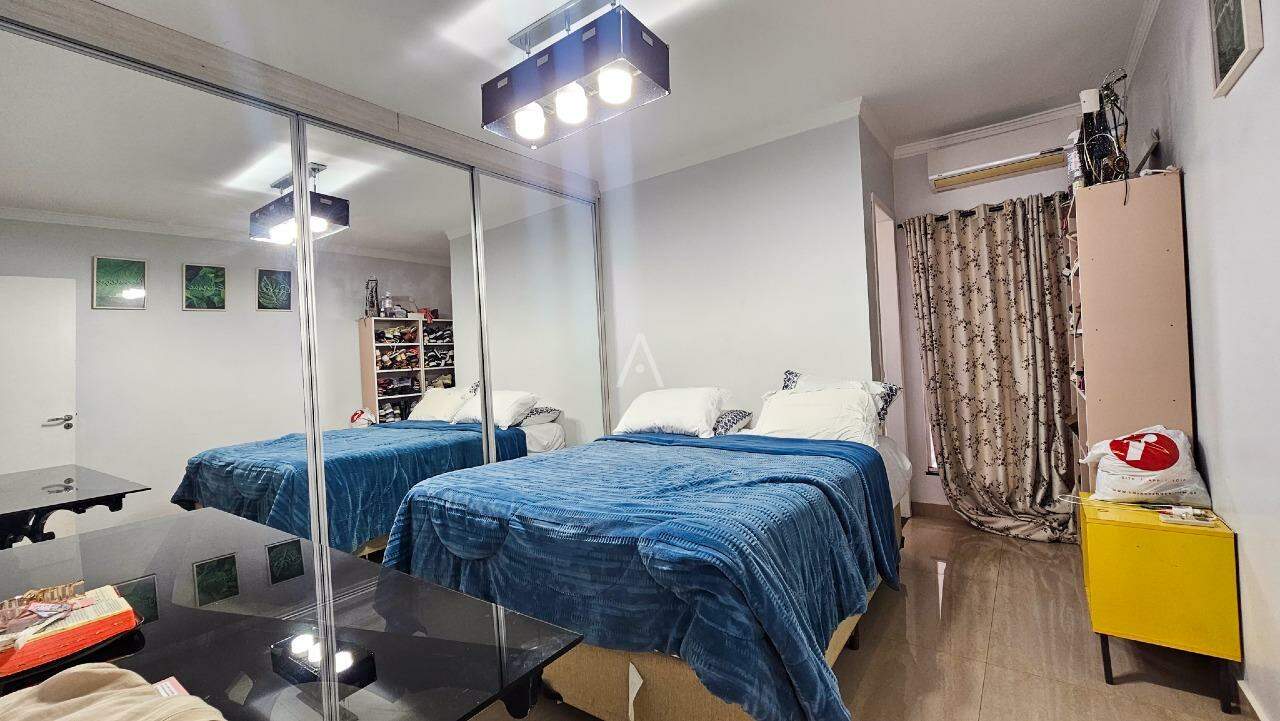 Casa Residencial para à venda no Bairro PARQUE VERDE em CASCAVEL: 
