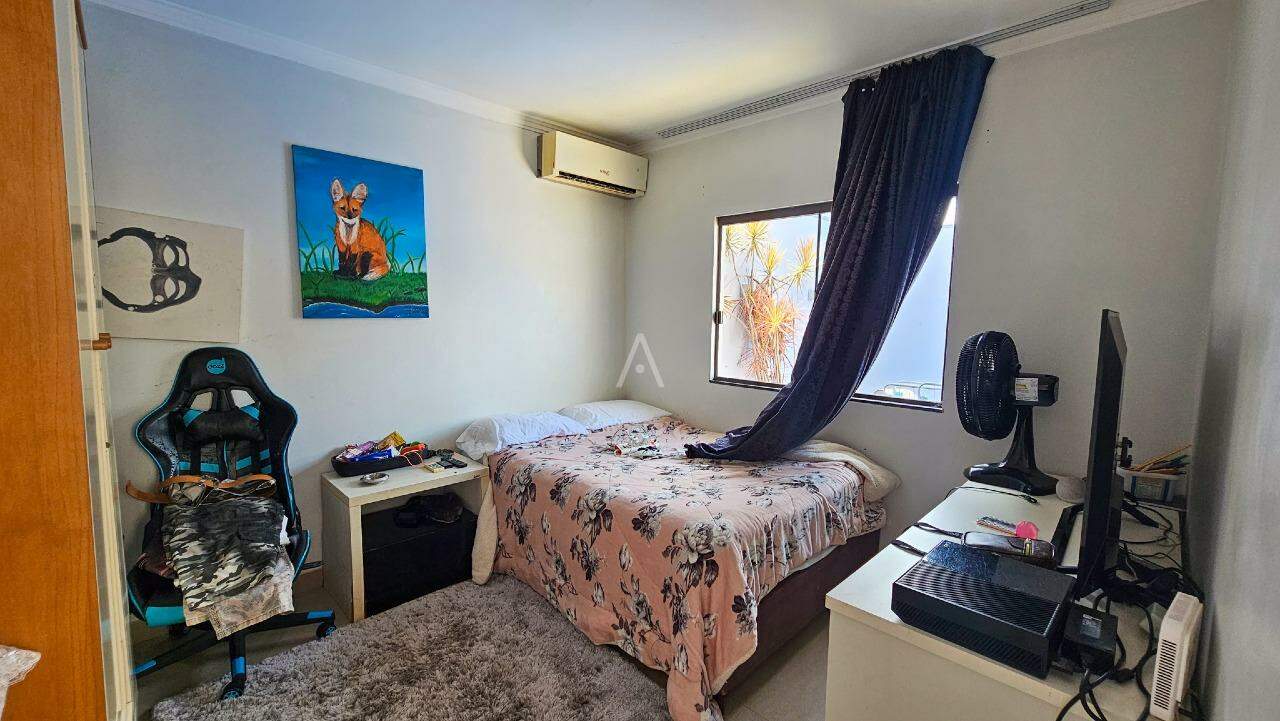 Casa Residencial para à venda no Bairro PARQUE VERDE em CASCAVEL: 