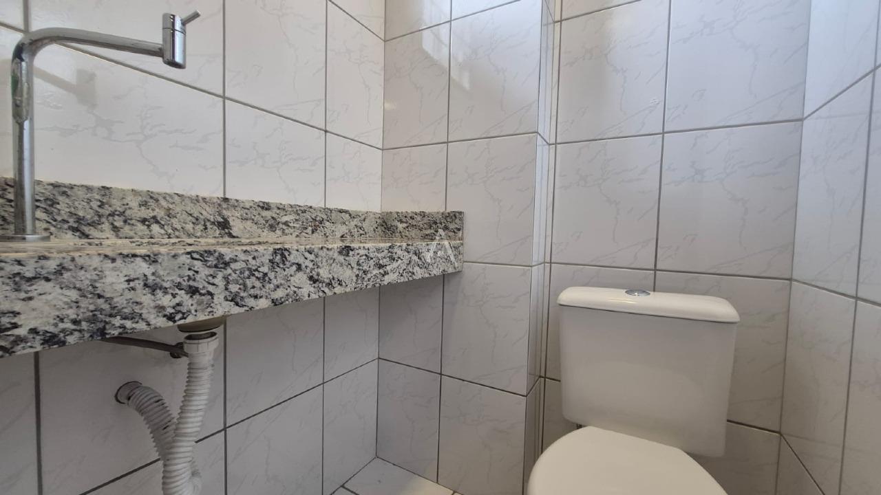 Sala Comercial para para aluguel no Bairro CENTRO em CASCAVEL: BANHEIRO