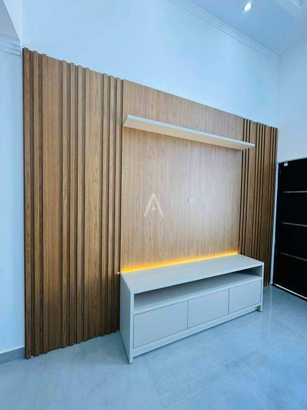 Casa Residencial para à venda no Bairro RECANTO TROPICAL em CASCAVEL: 