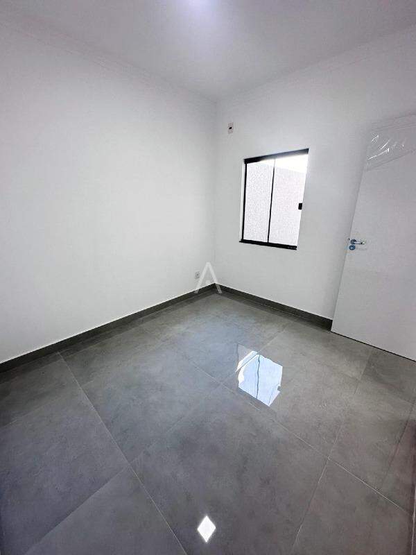 Casa Residencial para à venda no Bairro RECANTO TROPICAL em CASCAVEL: 