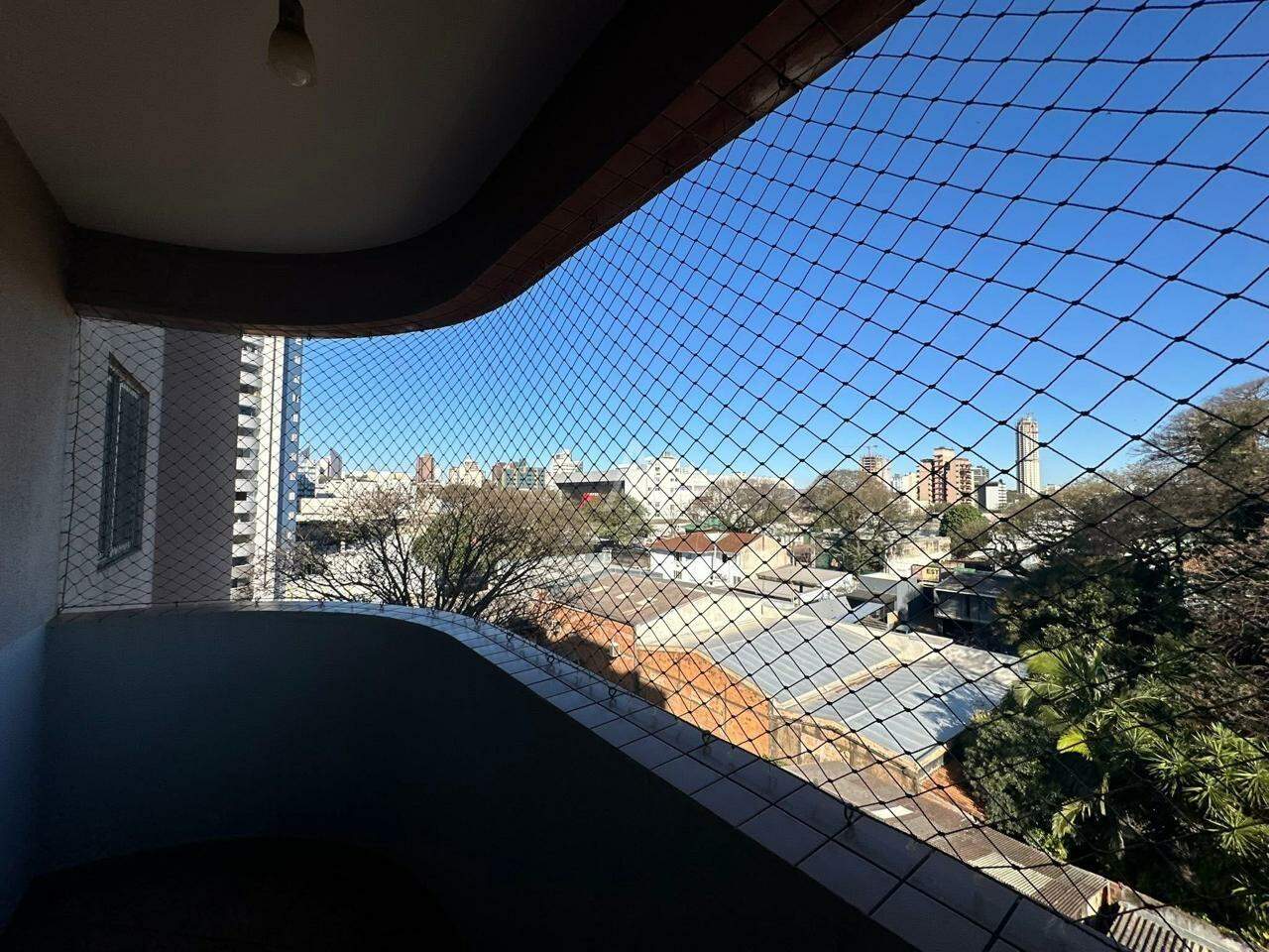 Apartamento para para aluguel no Bairro CENTRO em CASCAVEL: SACADA