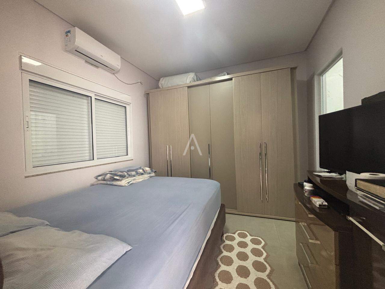 Casa Residencial para à venda no Bairro CONTINENTAL PARK em CASCAVEL: 