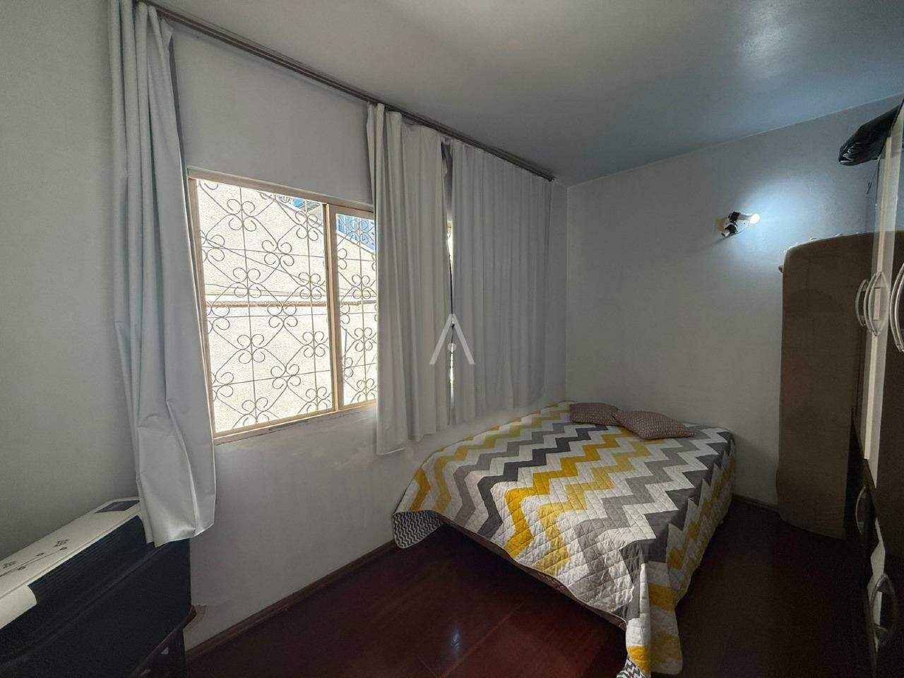Casa Residencial para à venda no Bairro CENTRO em CASCAVEL: 