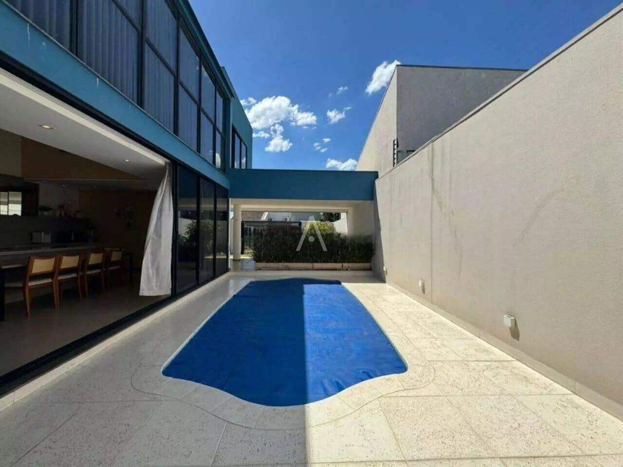 Sobrado para à venda no Bairro CANADA em CASCAVEL: 
