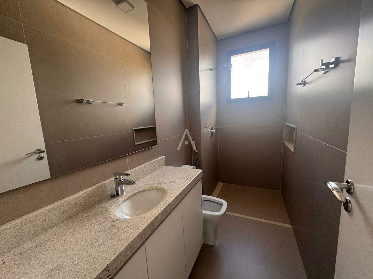 Apartamento para para aluguel no Bairro CENTRO em CASCAVEL: 