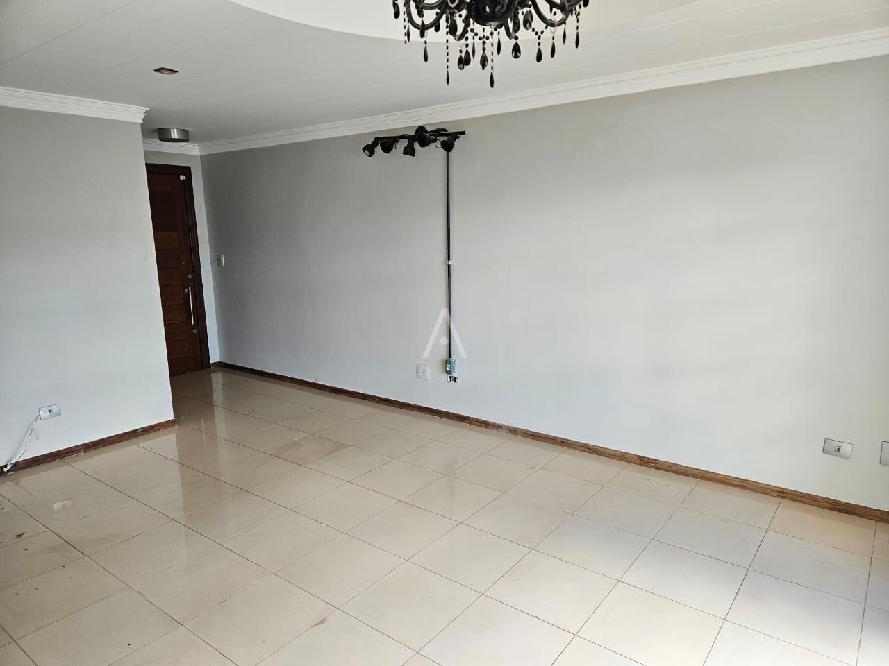 Sobrado para à venda no Bairro CENTRO em CASCAVEL: 