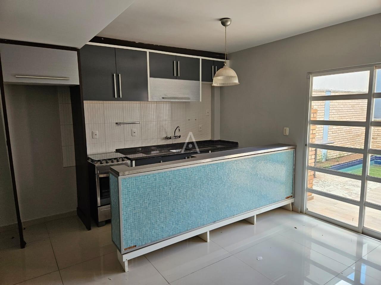 Sobrado para à venda no Bairro CENTRO em CASCAVEL: 