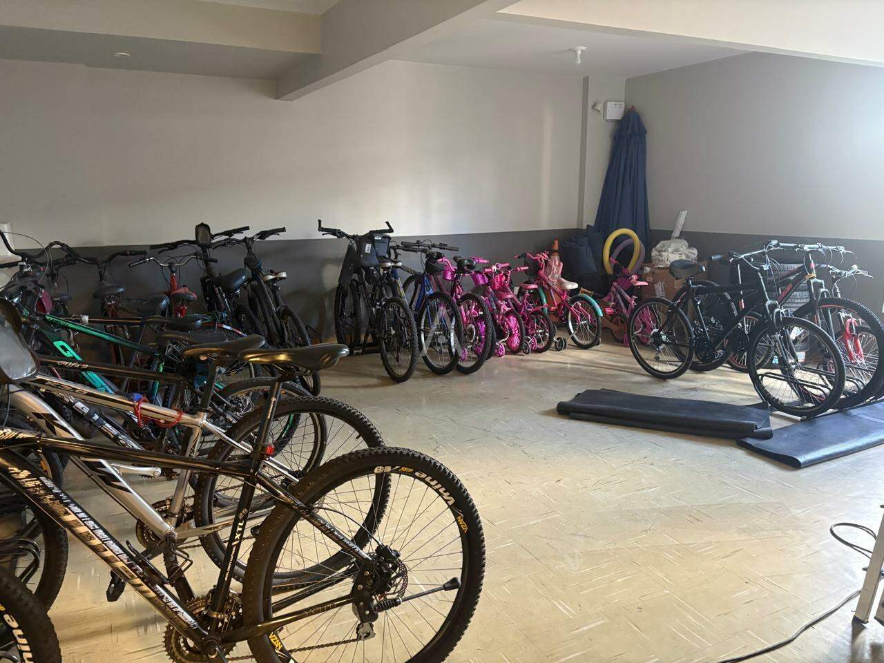 Apartamento para à venda no Bairro CENTRO em CASCAVEL: bicicletário