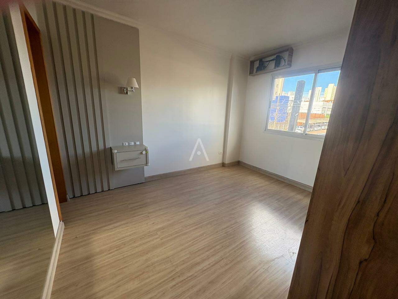 Apartamento para à venda no Bairro CENTRO em CASCAVEL: suite