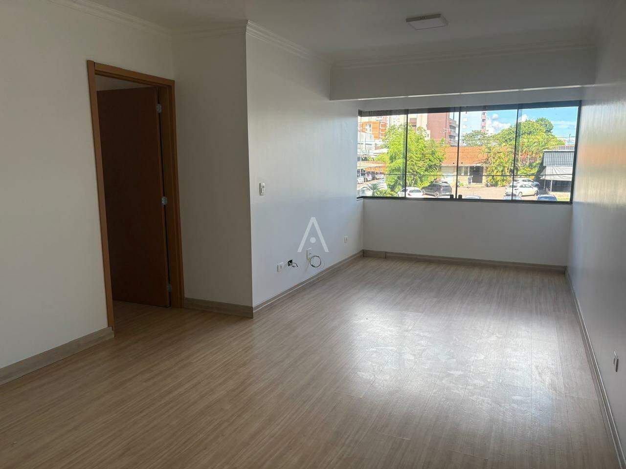 Apartamento para à venda no Bairro CENTRO em CASCAVEL: sala de estar/jantar