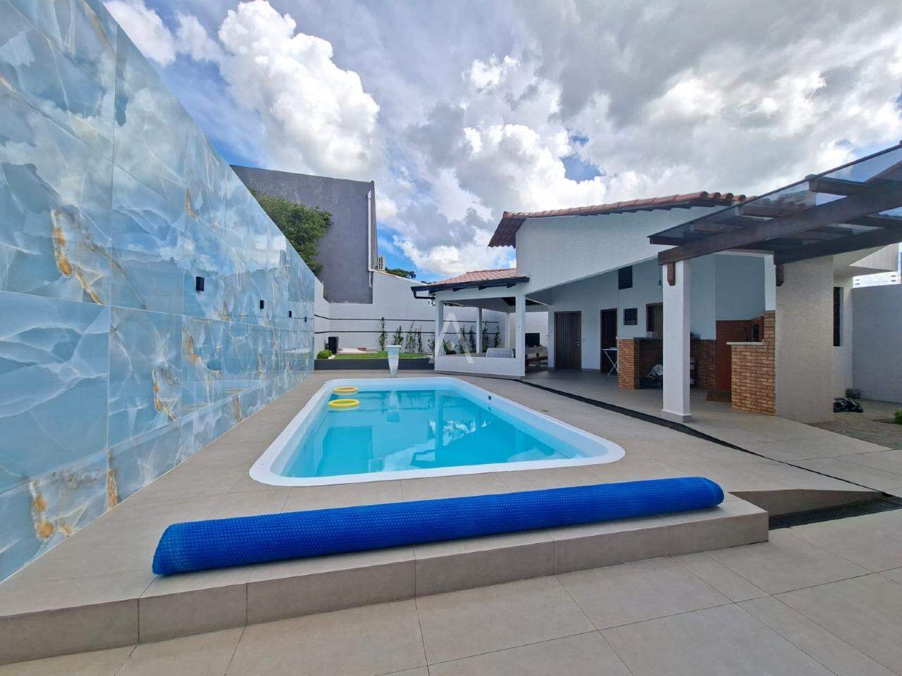 Casa Residencial para à venda no Bairro Pioneiros Catarinenses em CASCAVEL: 