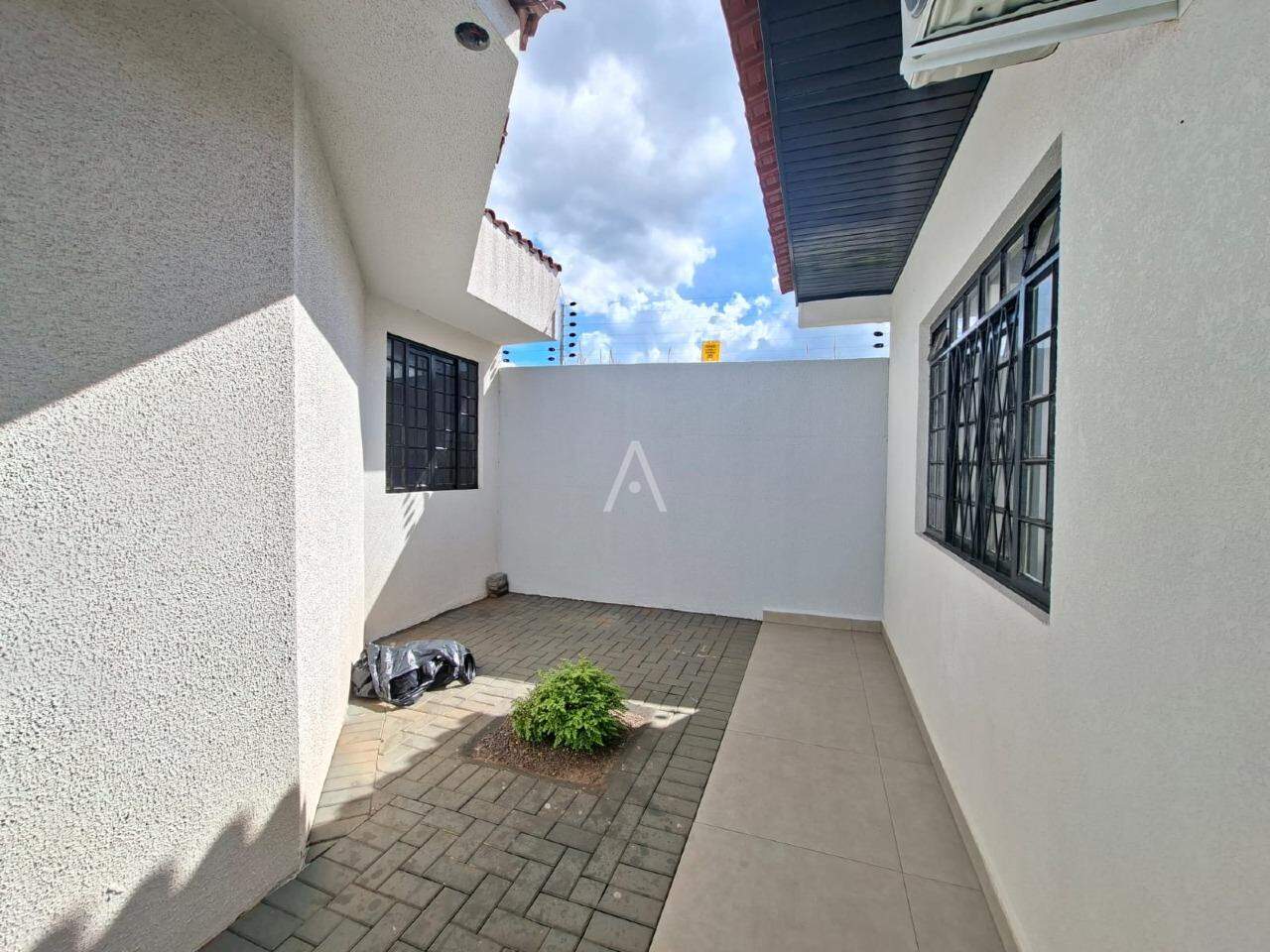 Casa Residencial para à venda no Bairro Pioneiros Catarinenses em CASCAVEL: 