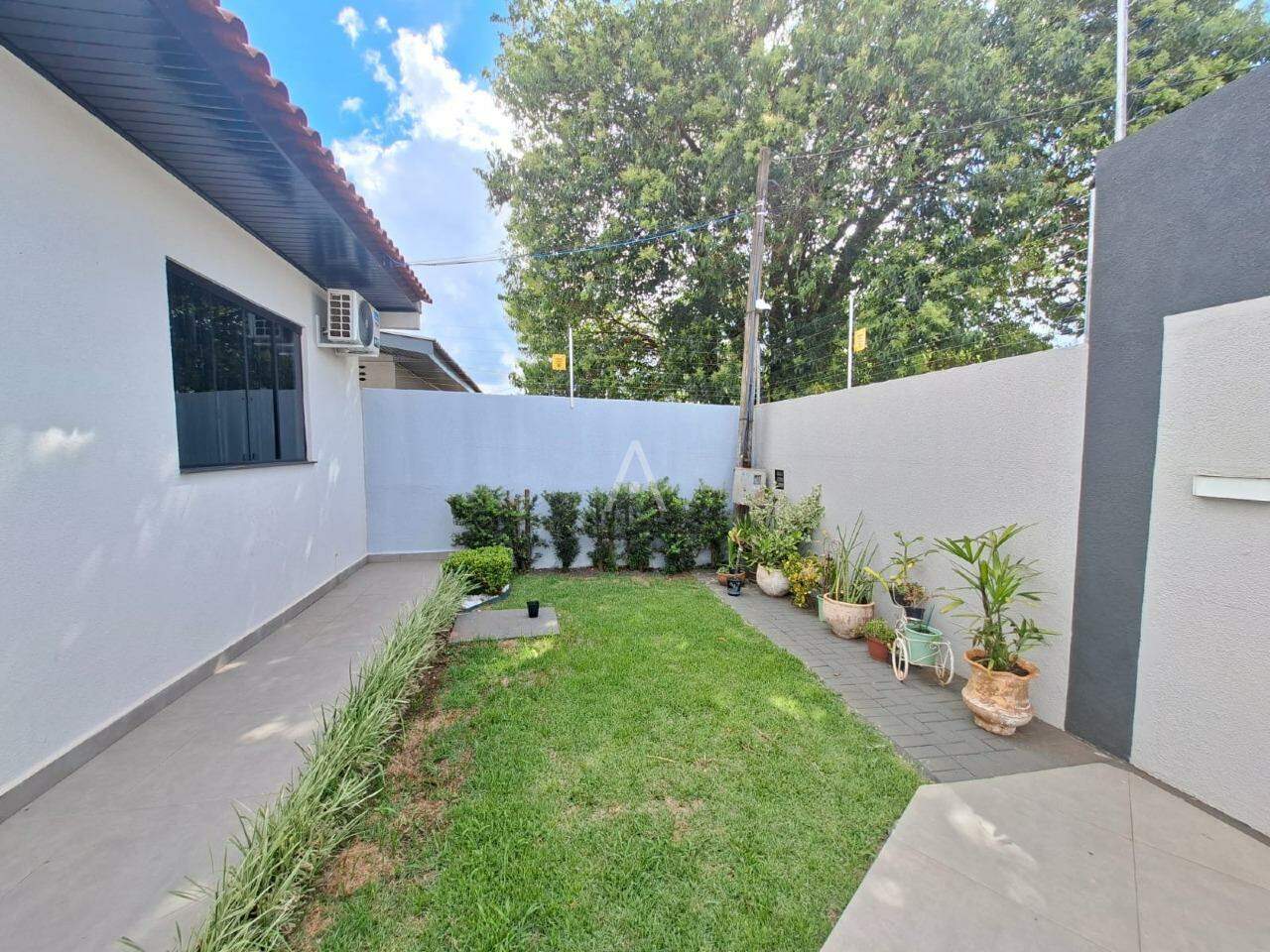 Casa Residencial para à venda no Bairro Pioneiros Catarinenses em CASCAVEL: 