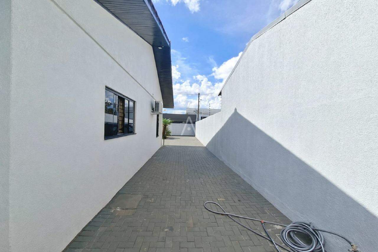 Casa Residencial para à venda no Bairro Pioneiros Catarinenses em CASCAVEL: 