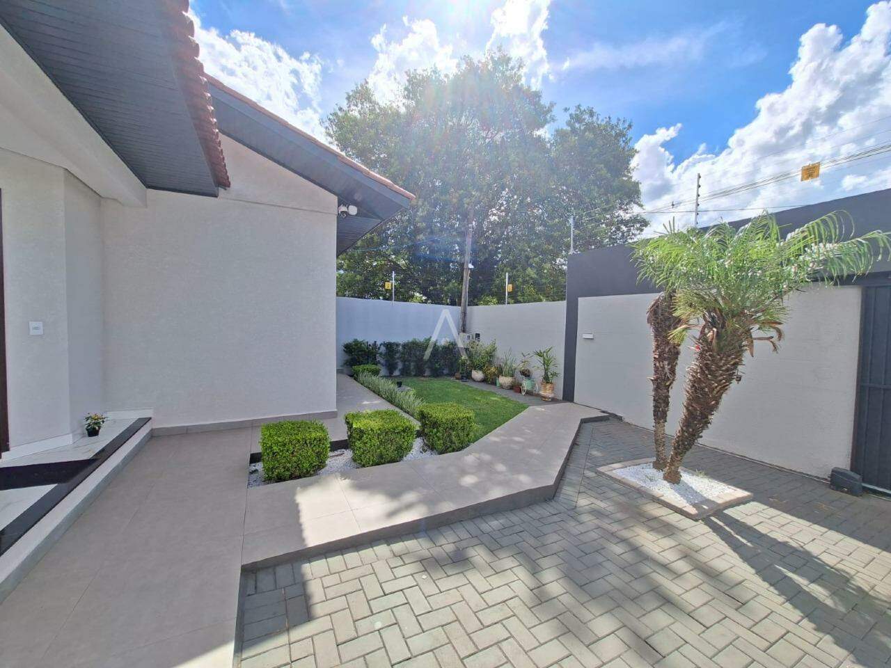 Casa Residencial para à venda no Bairro Pioneiros Catarinenses em CASCAVEL: 