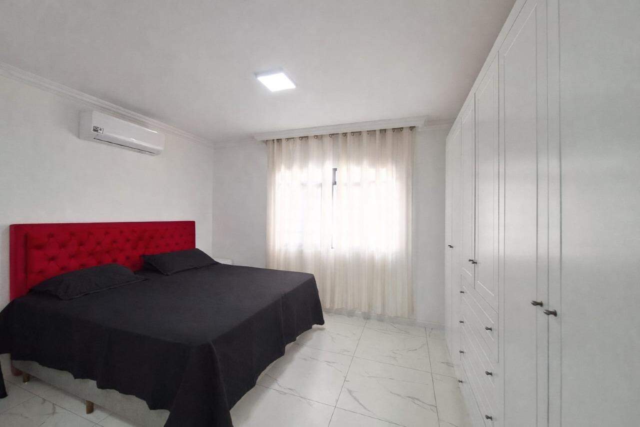 Casa Residencial para à venda no Bairro Pioneiros Catarinenses em CASCAVEL: suíte 01