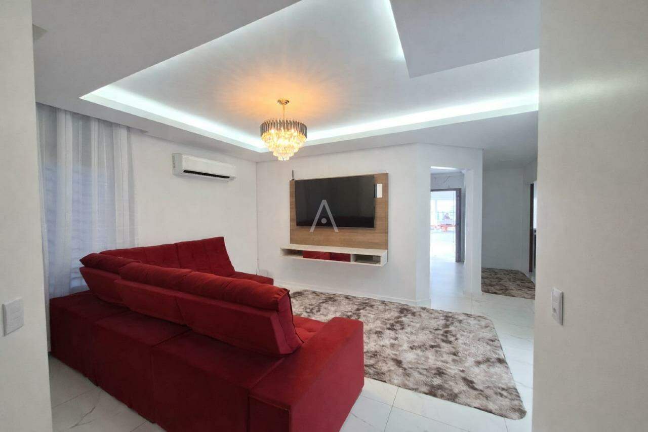 Casa Residencial para à venda no Bairro Pioneiros Catarinenses em CASCAVEL: 