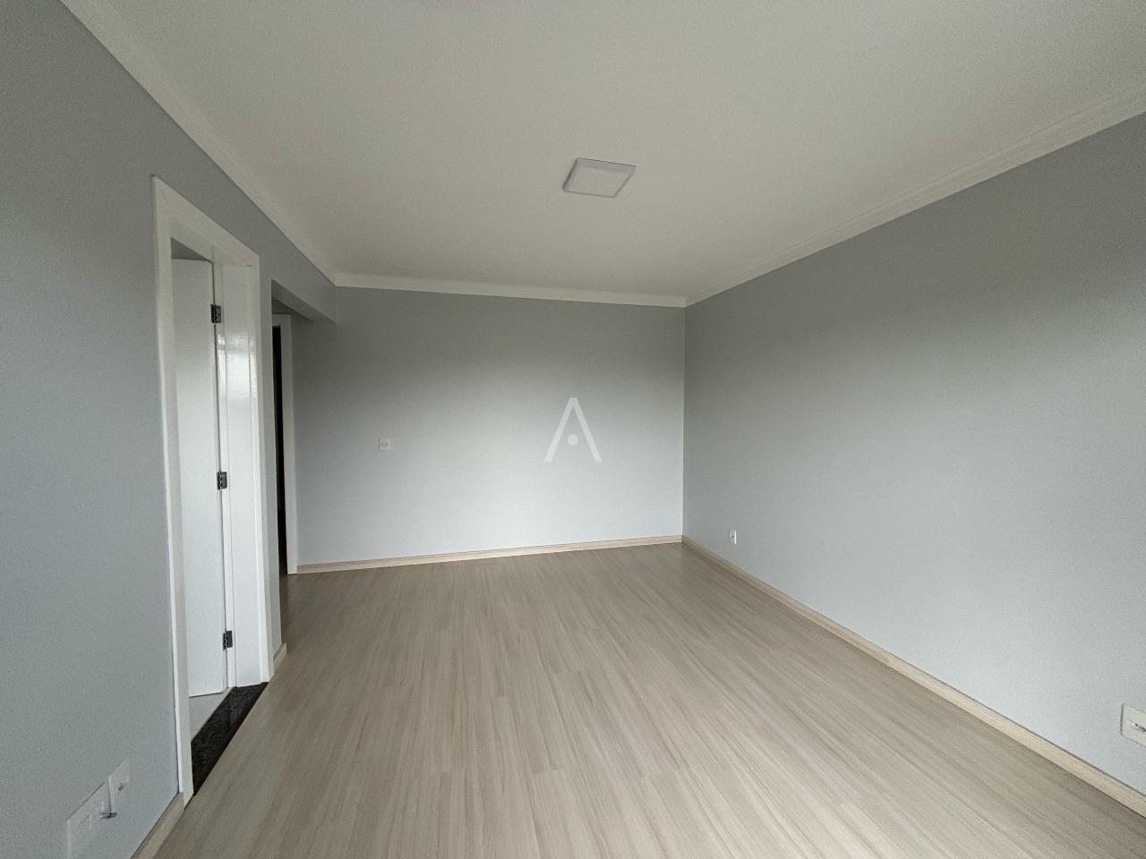 Sobrado para à venda no Bairro NEVA em CASCAVEL: 