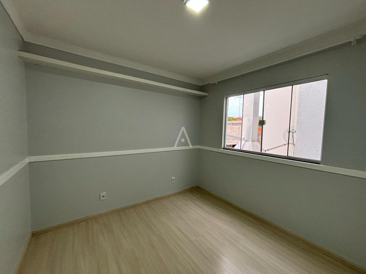 Sobrado para à venda no Bairro NEVA em CASCAVEL: 