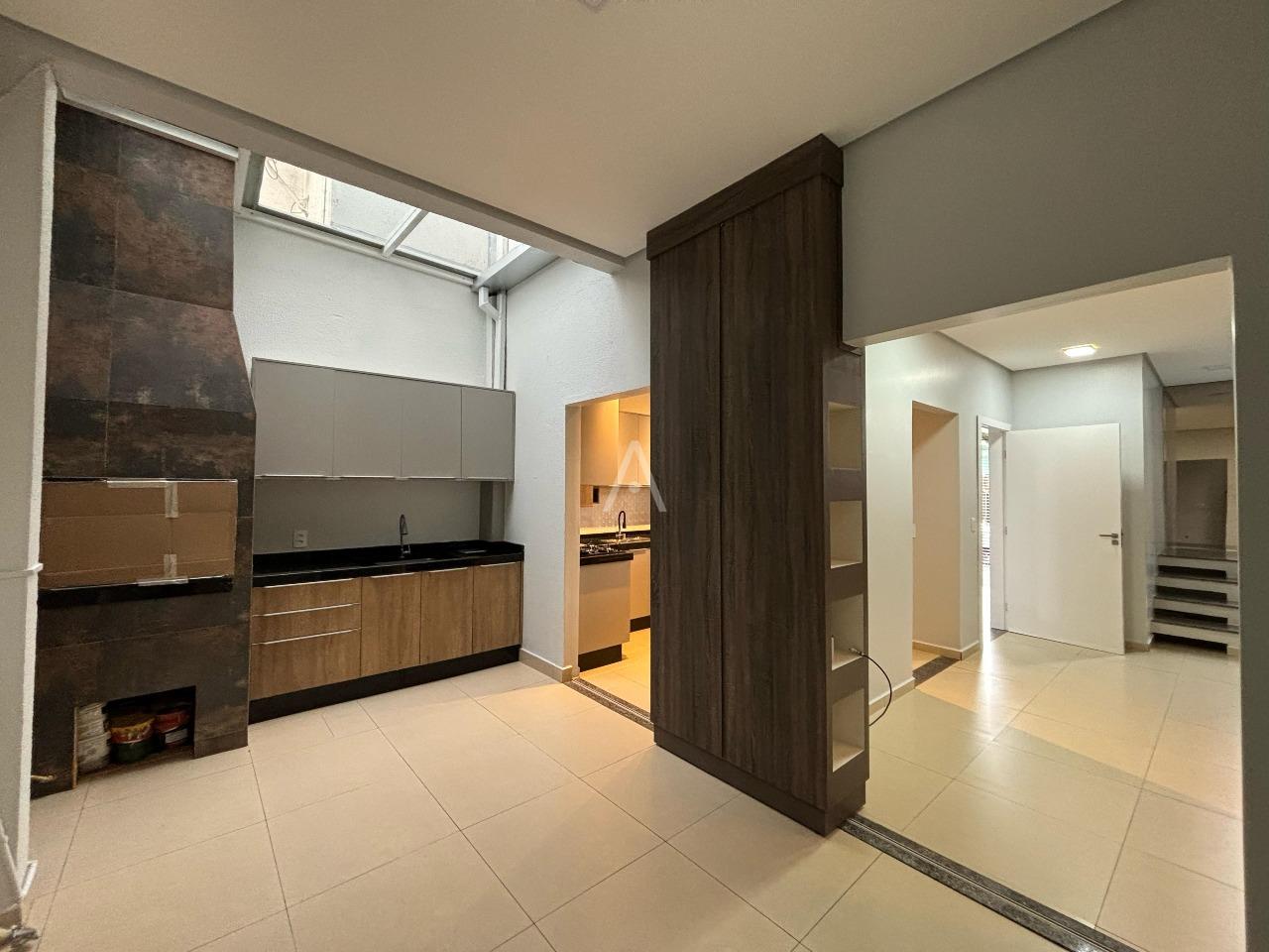 Sobrado para à venda no Bairro NEVA em CASCAVEL: 