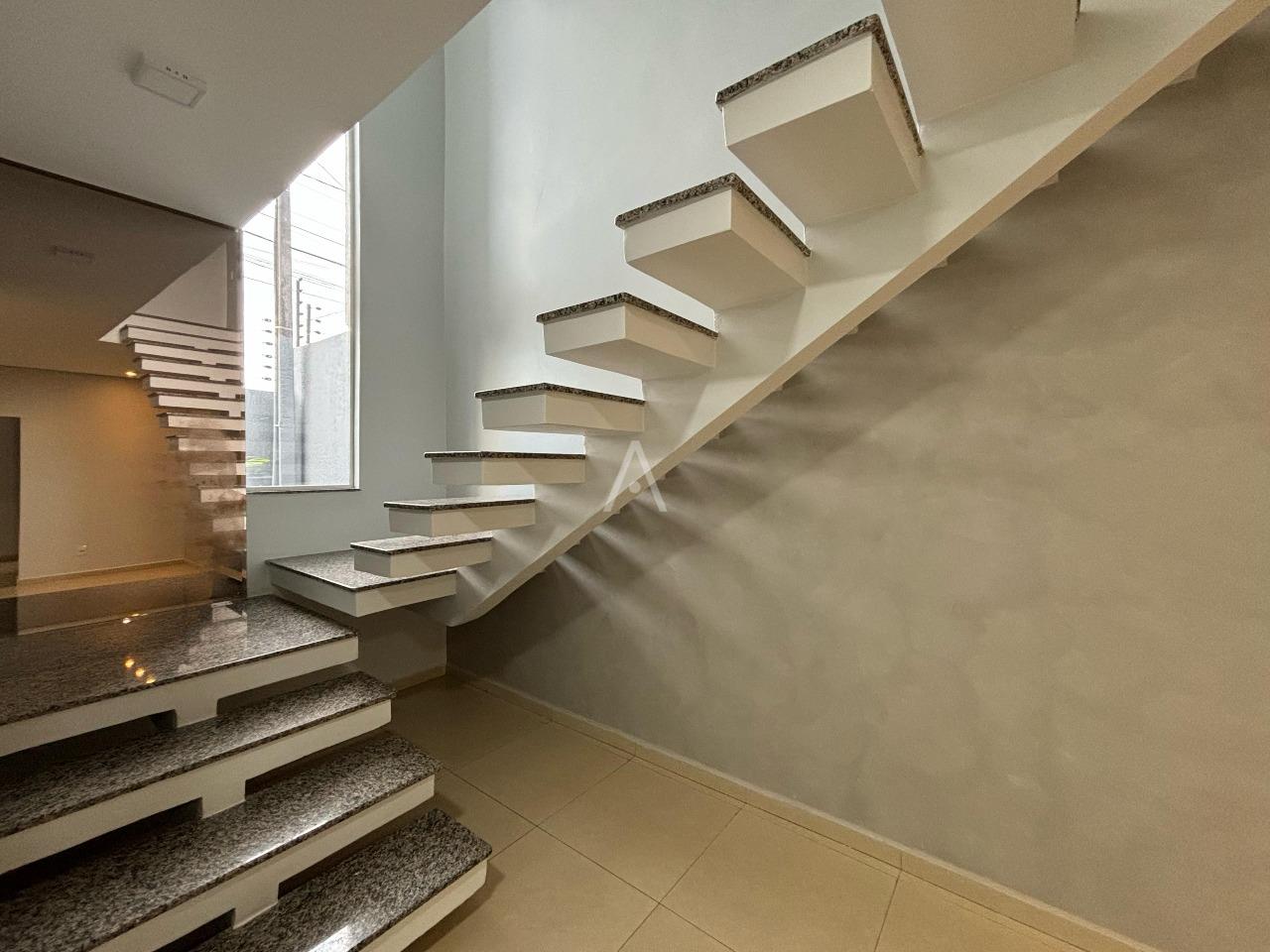 Sobrado para à venda no Bairro NEVA em CASCAVEL: 