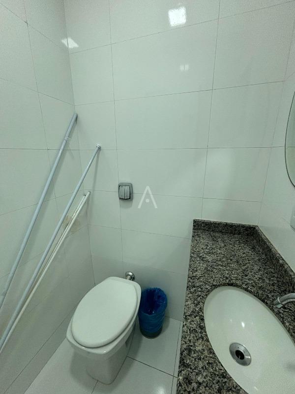 Sobrado para à venda no Bairro NEVA em CASCAVEL: 