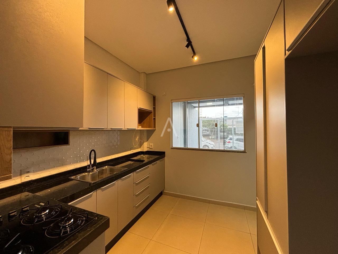 Sobrado para à venda no Bairro NEVA em CASCAVEL: 