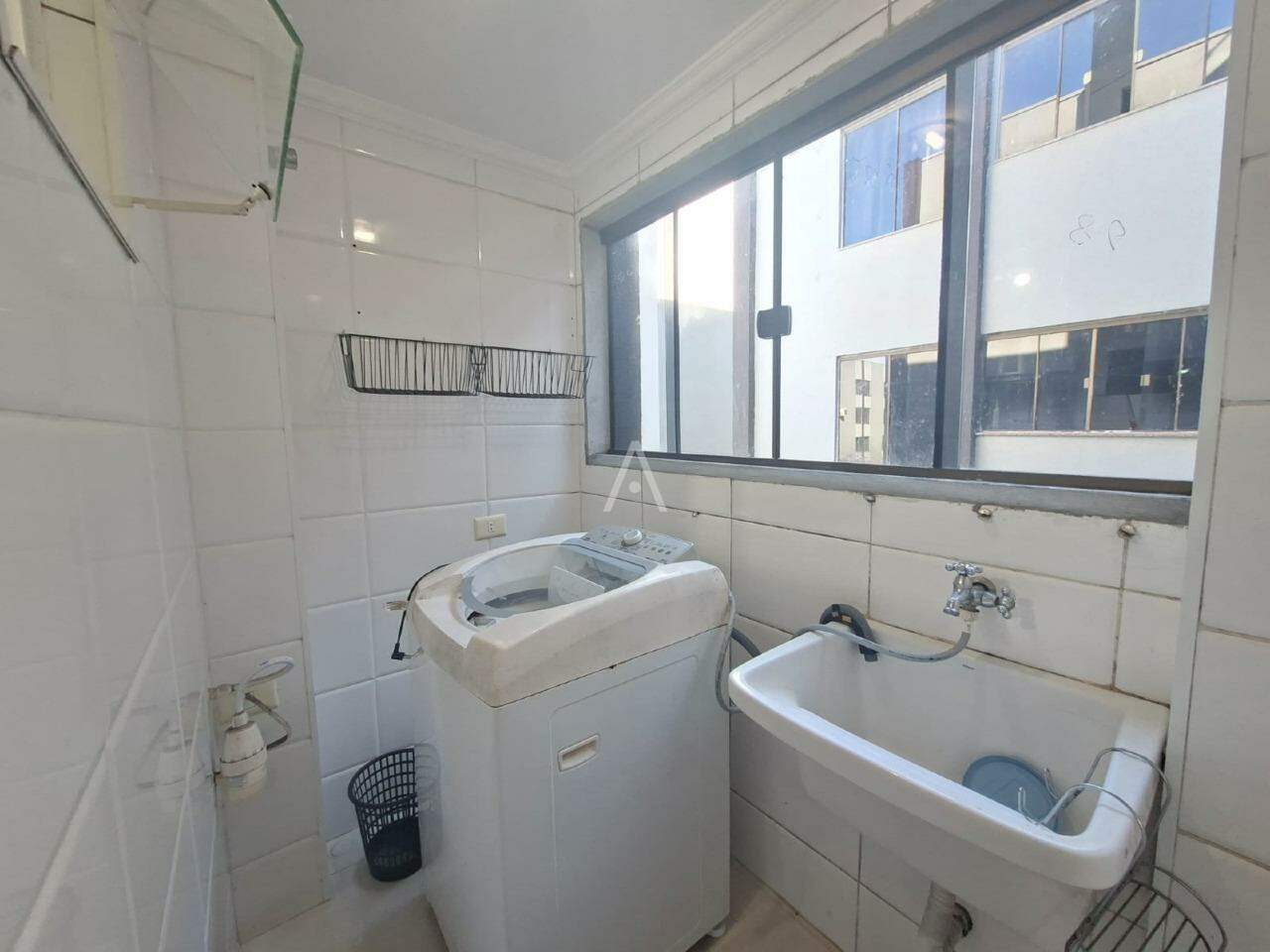 Apartamento para para aluguel no Bairro CENTRO em CASCAVEL: 